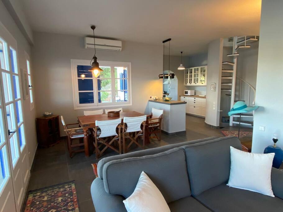Retreat Villa By The Sea With Pool In Porto Heli Zewnętrze zdjęcie